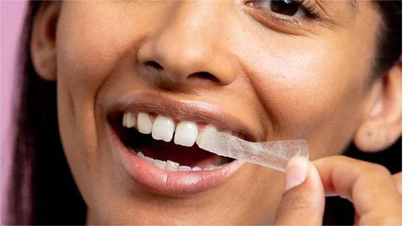 How To Use Residue Free Teeth Whitening Strips?